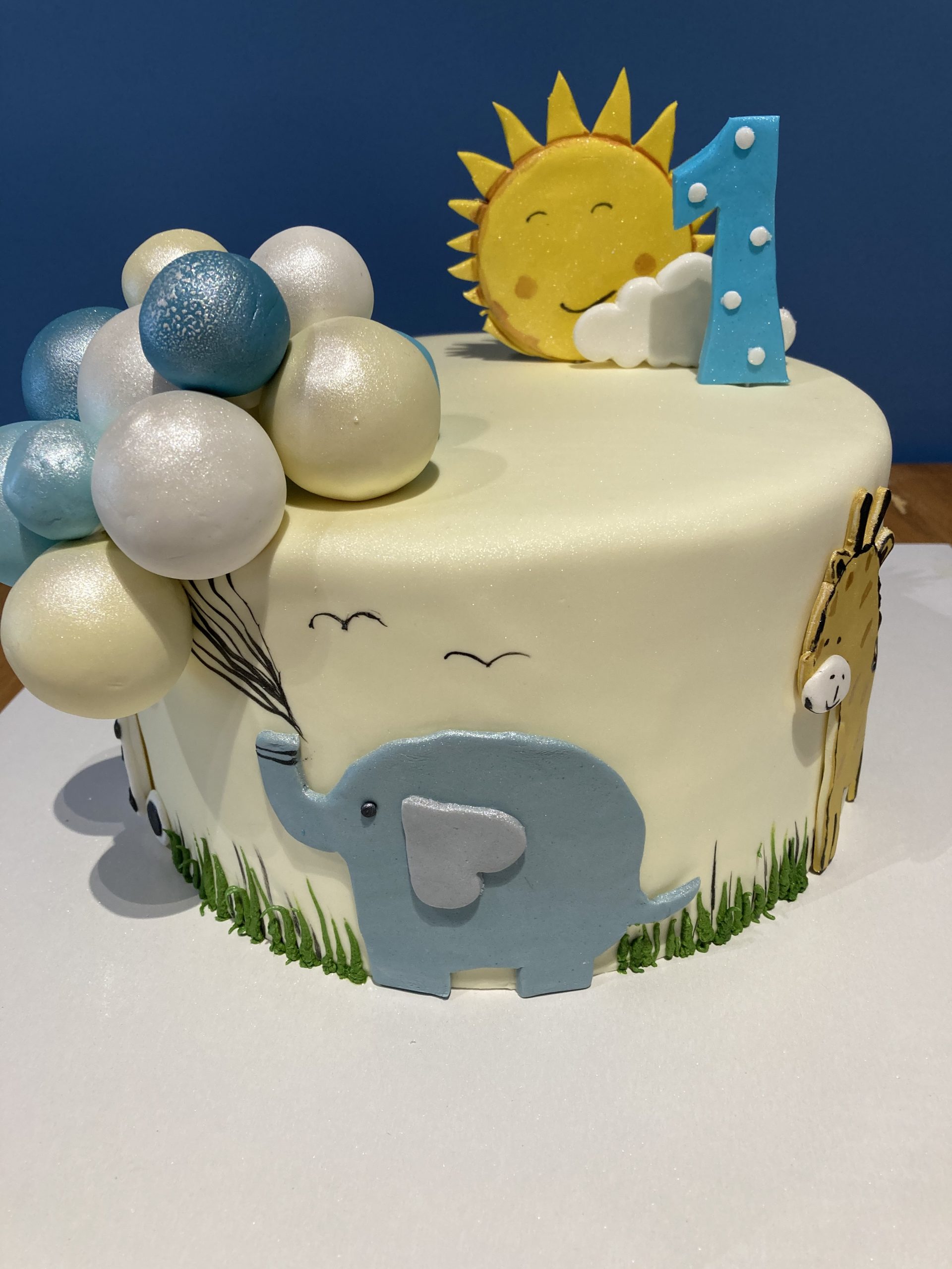 Torta sa balonima, slonićem,sunce (208)