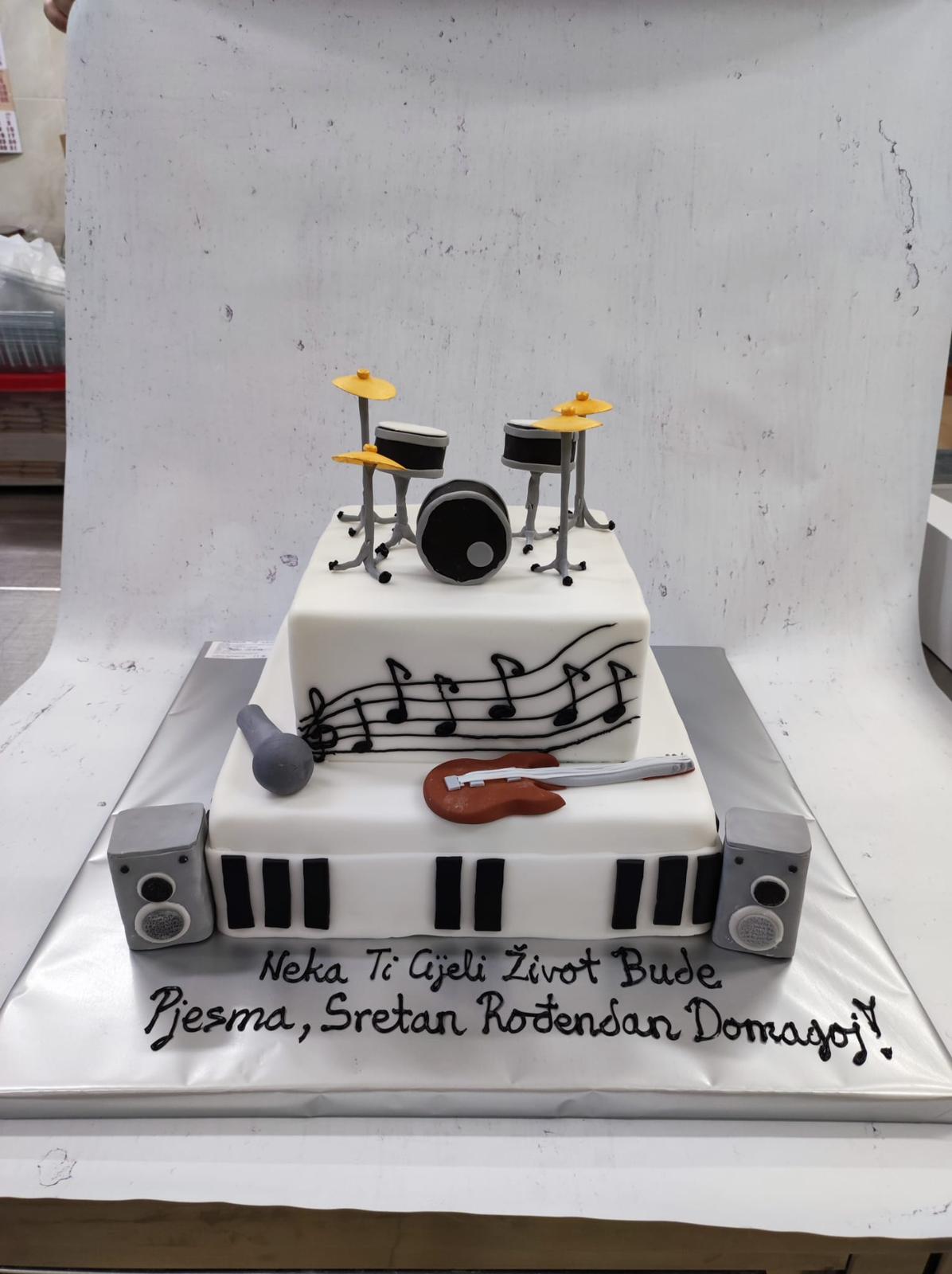 Torta muzika, note, music (677)