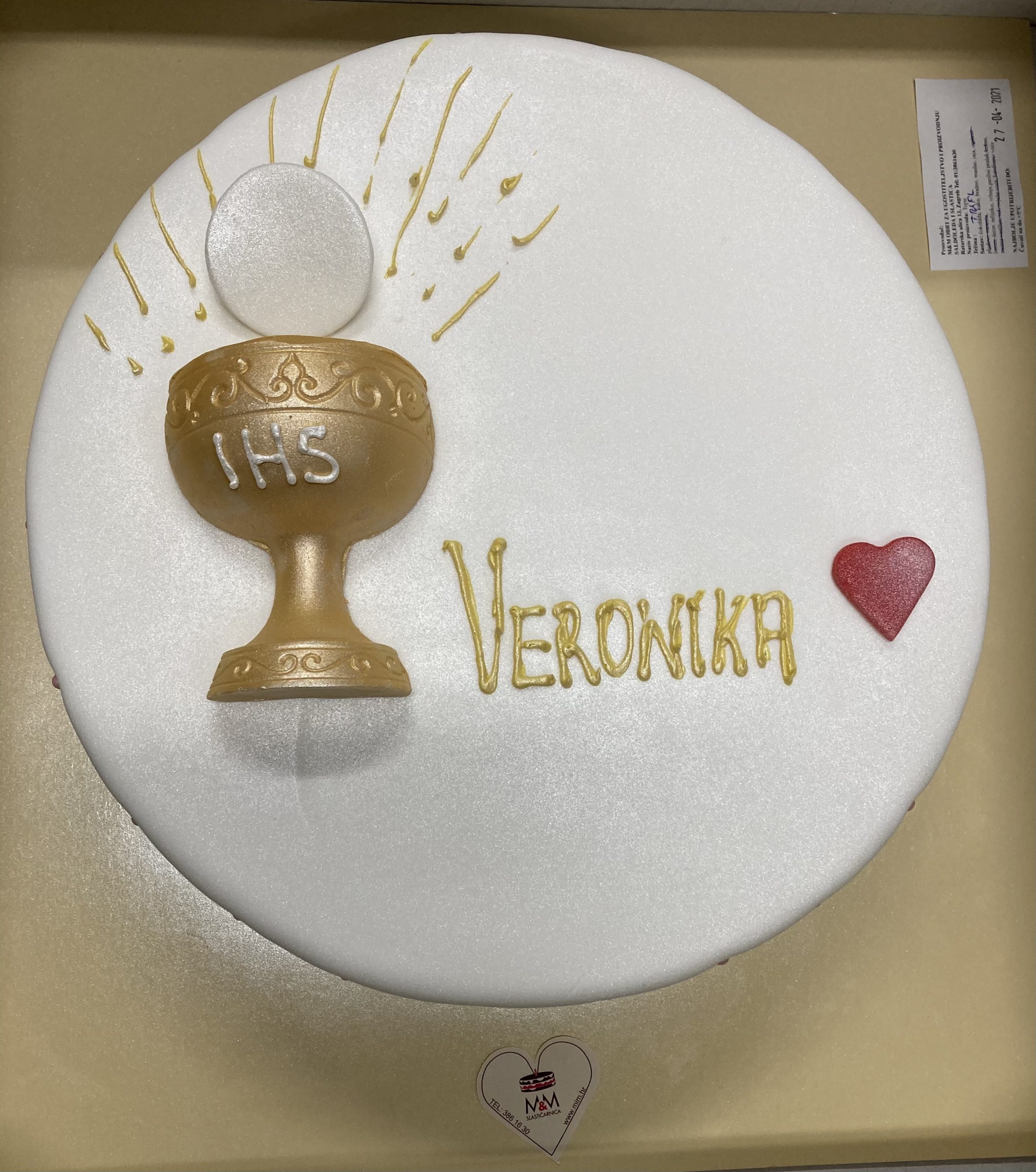 Torta za pričest sa zlatnim kaležom i hostijom 1 (537)