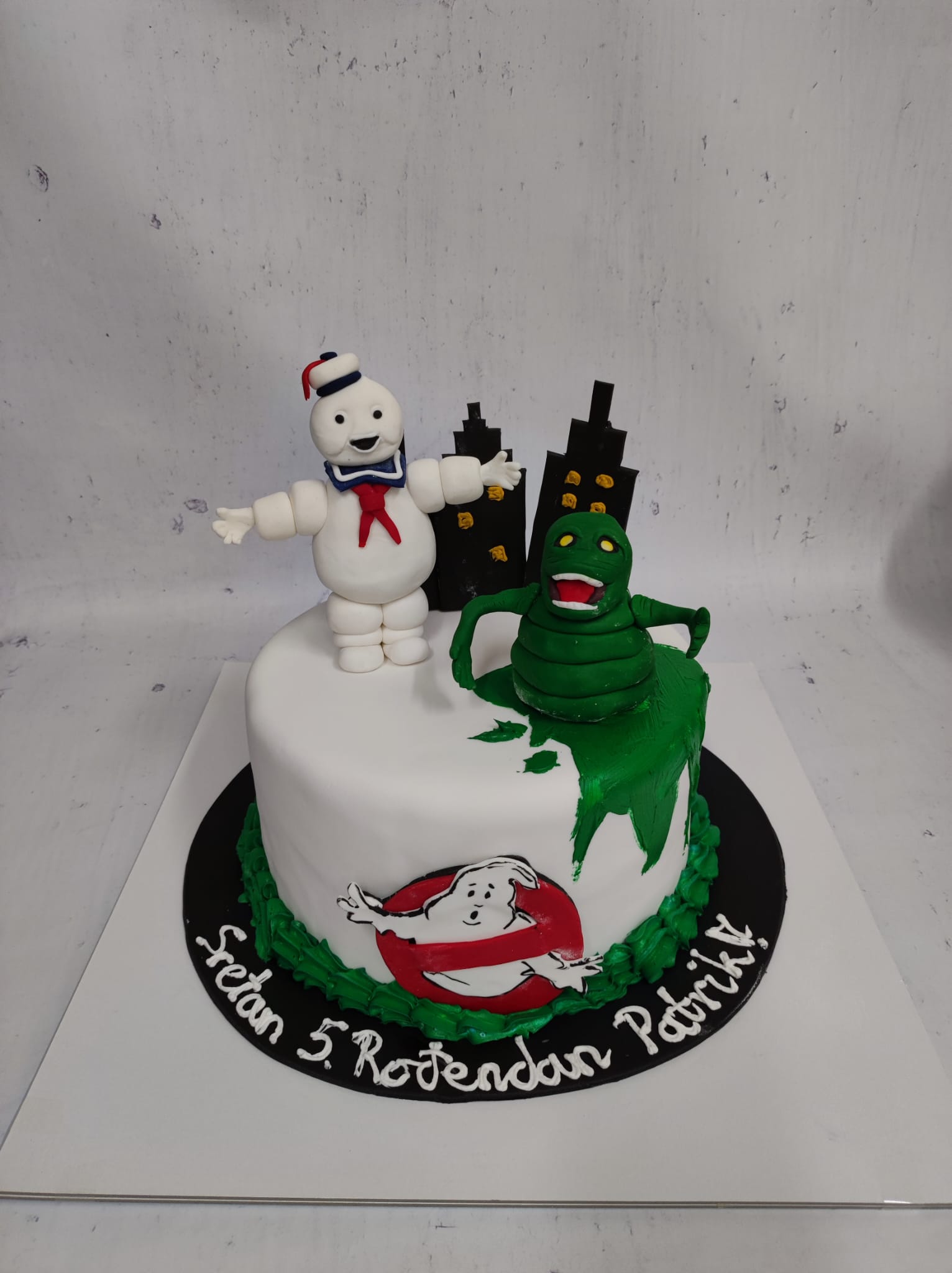 Torta Istjerivači Duhova, Ghost busters (655)