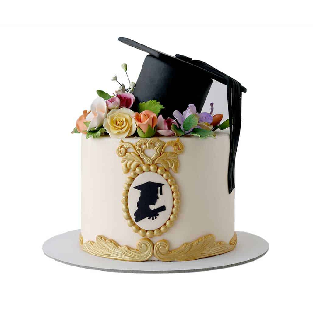 Torta za diplomu sa cvijećem i kapom (7)