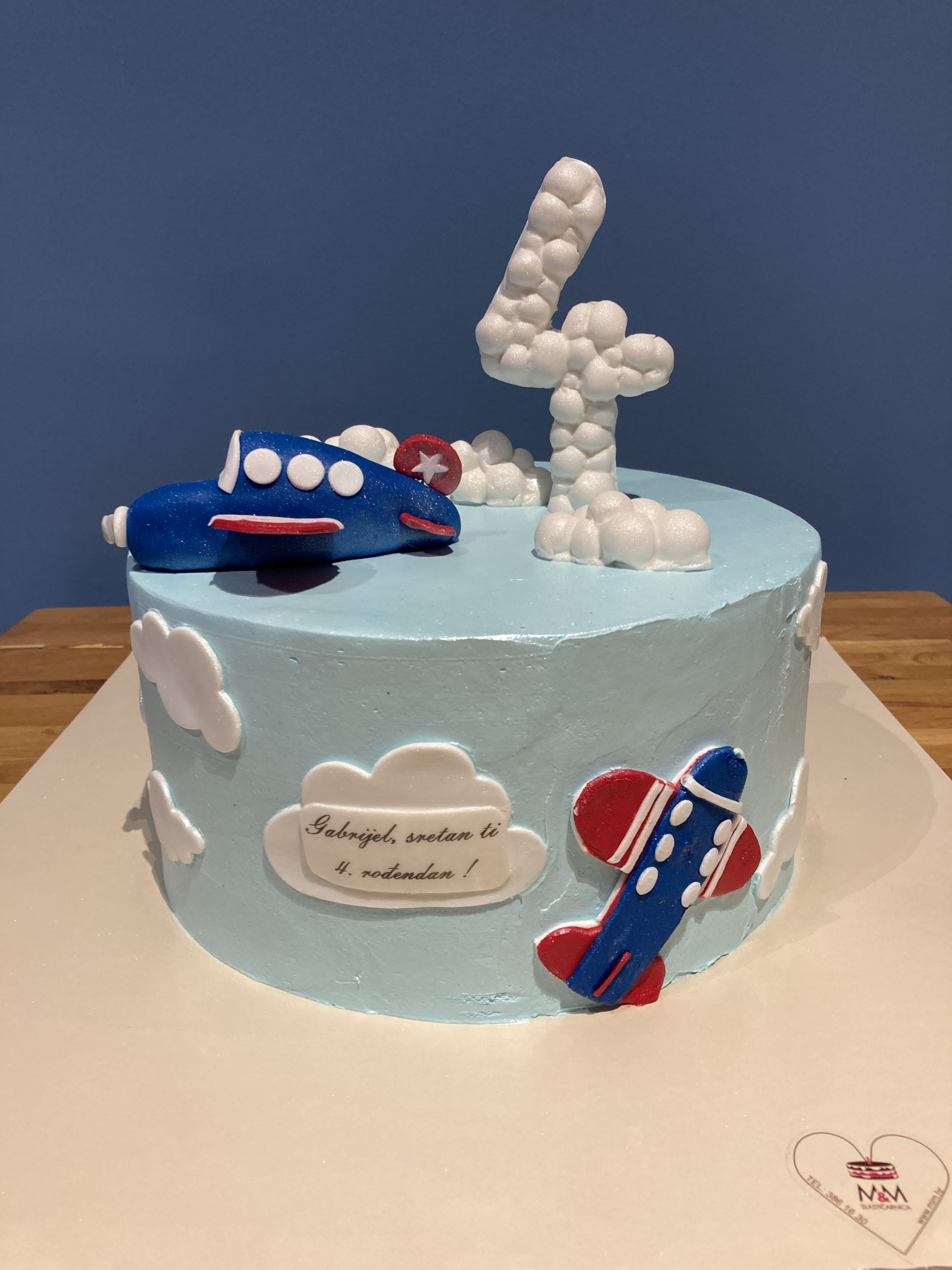 Torta sa avionima, pilot, oblaci (181)
