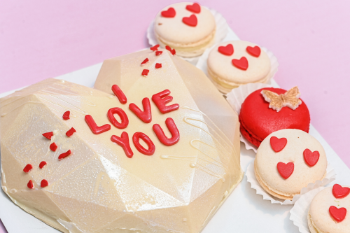 The LOVE box chocolate heart