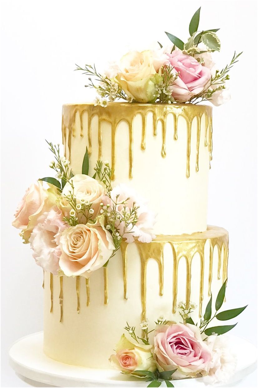 Svadbena torta sa zlatnim preljevom, dripom, ruže (341)