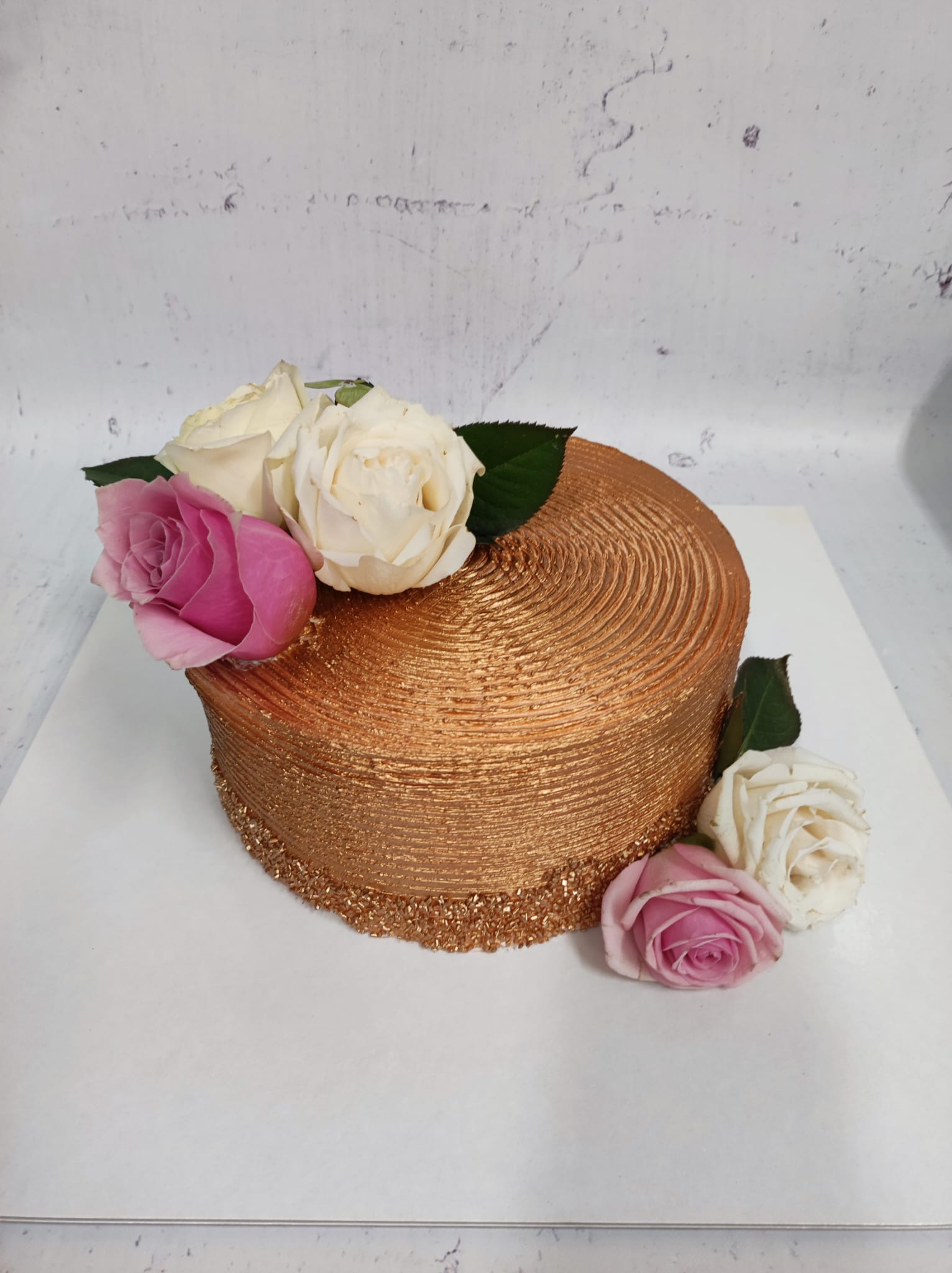 Torta brončana sa ružama (637)