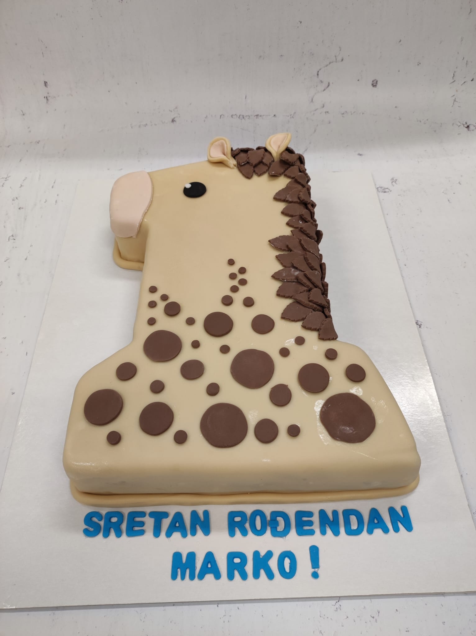 Broj jedan, žirafa