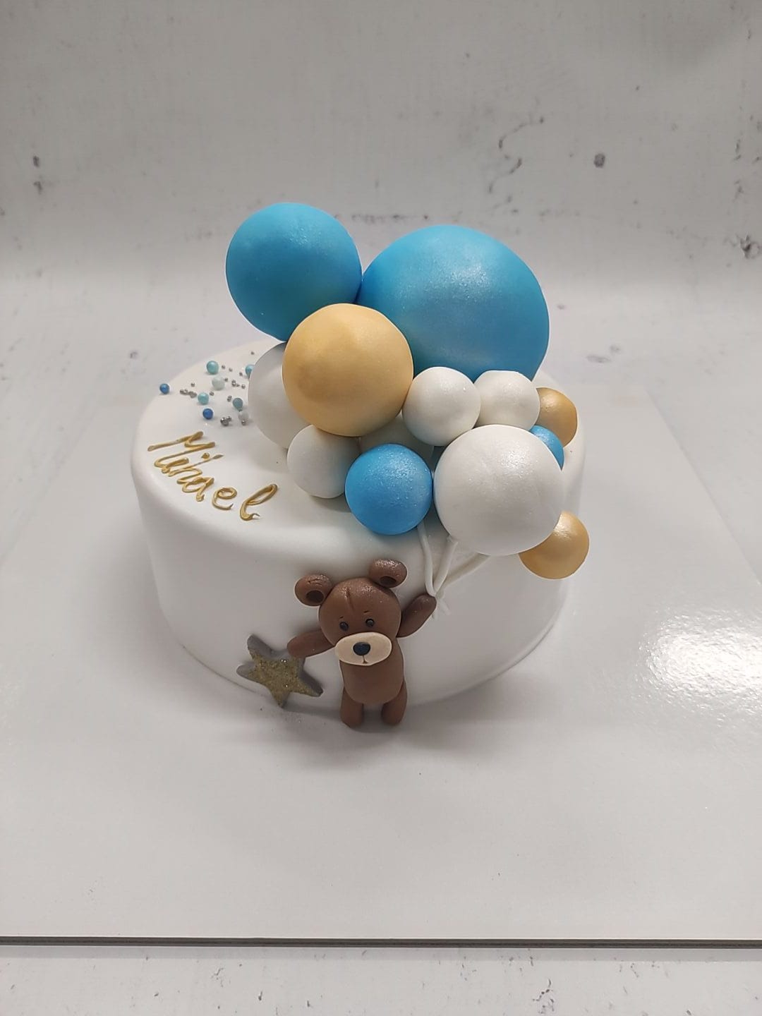 Torta medo i baloni (664)