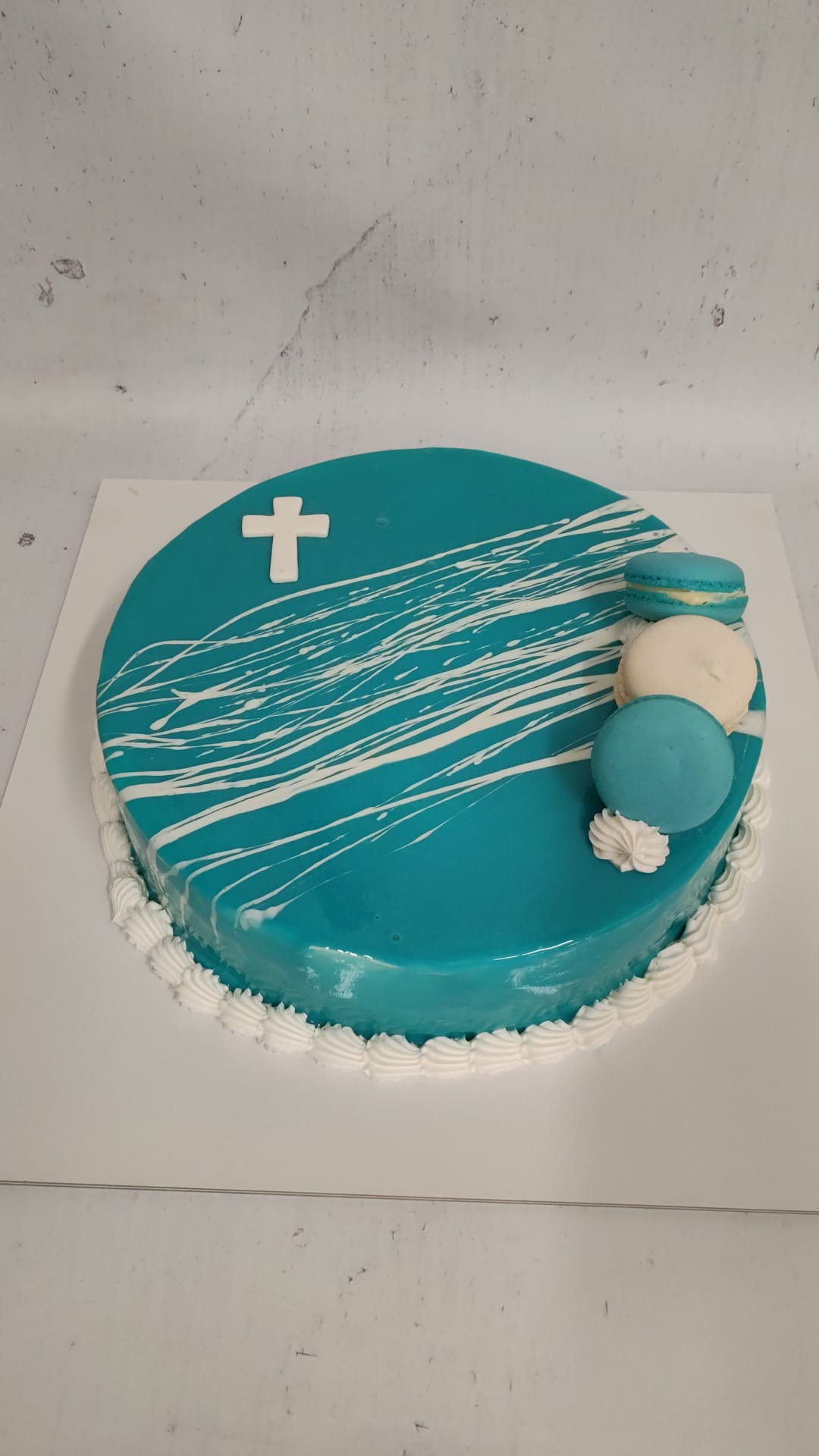 Torta plava mirror glaze, staklena glazura (650)