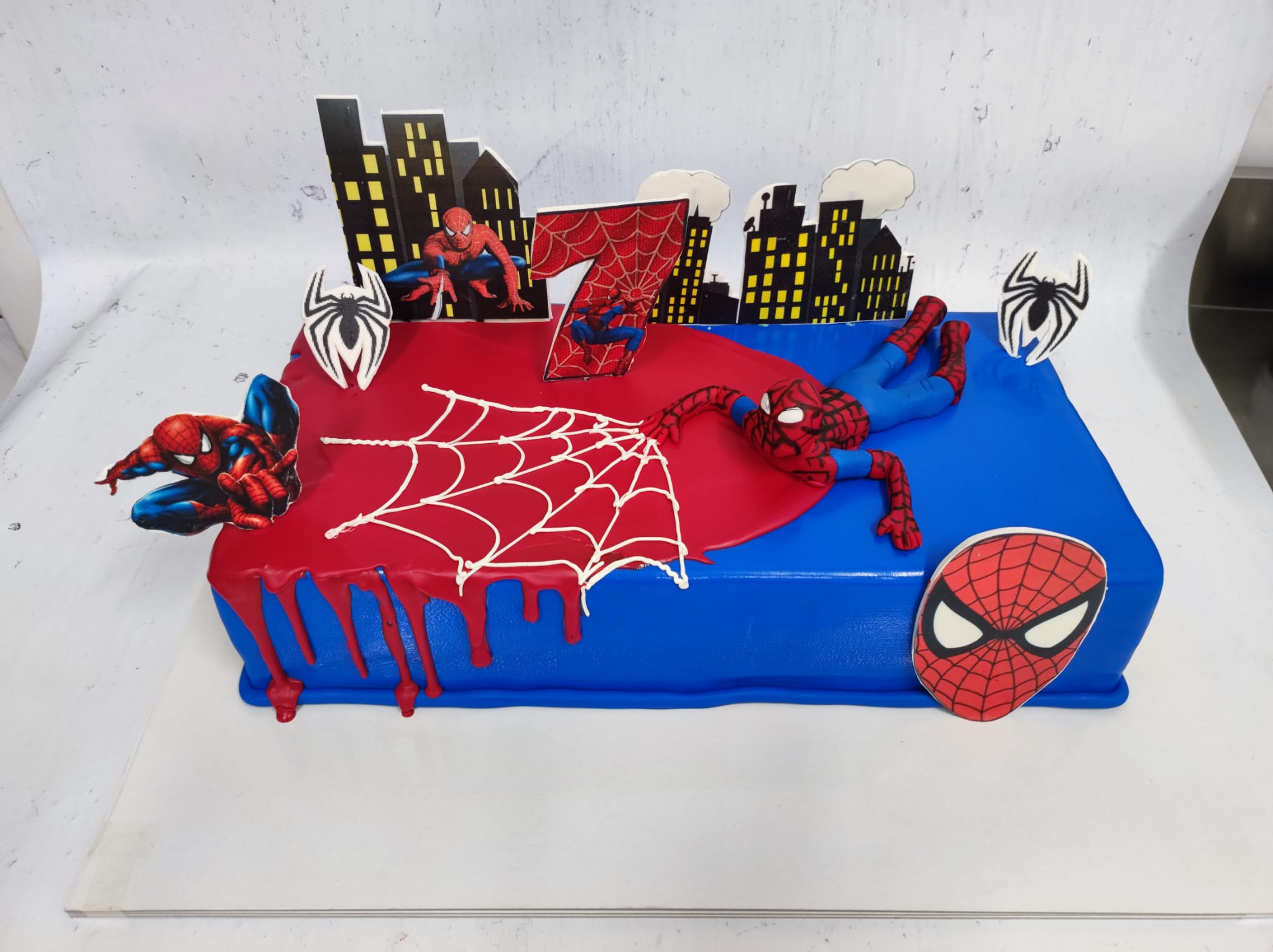 Torta Spiderman (636)