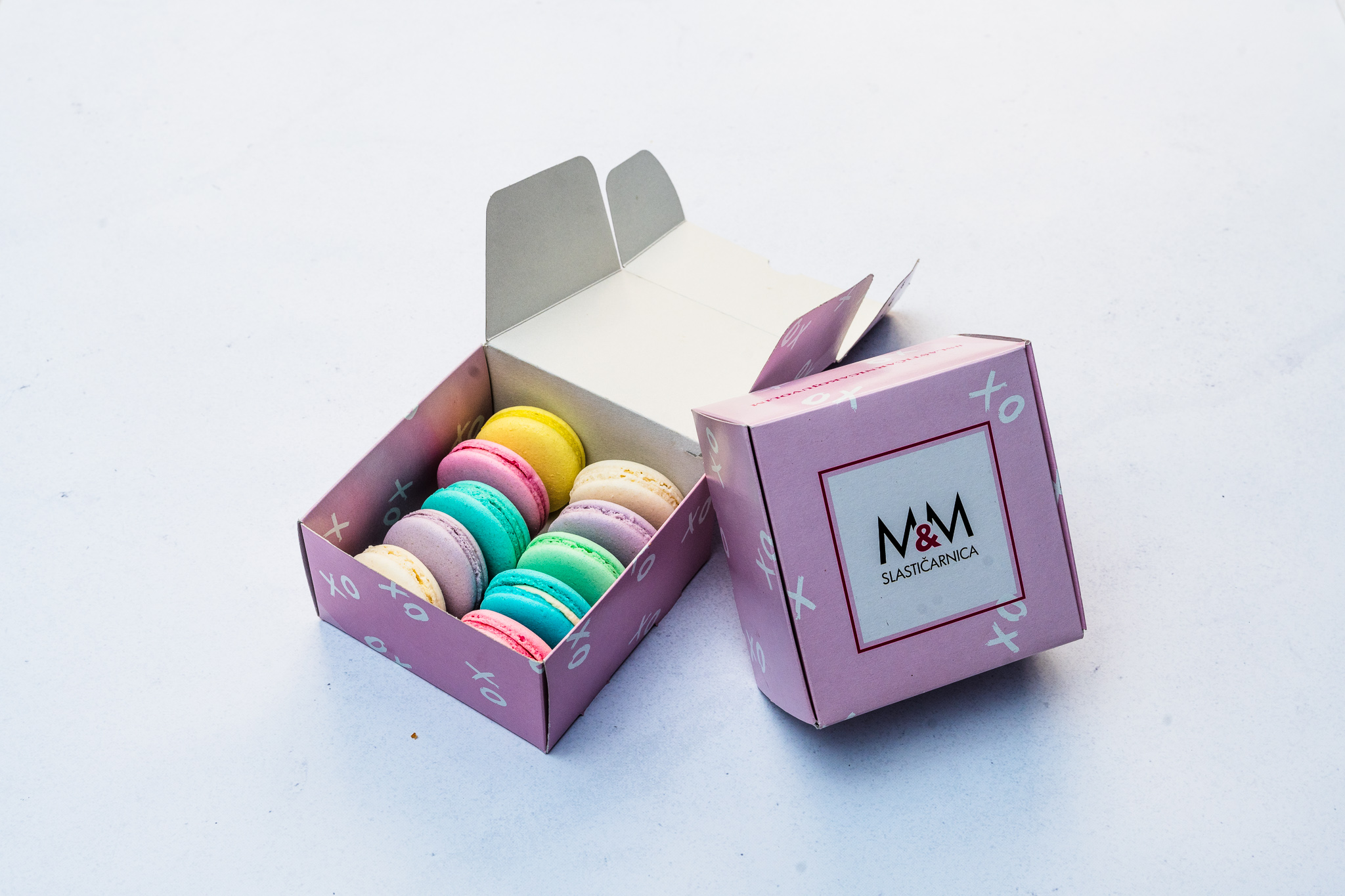 Macaronsi (10 kom razni okusi)