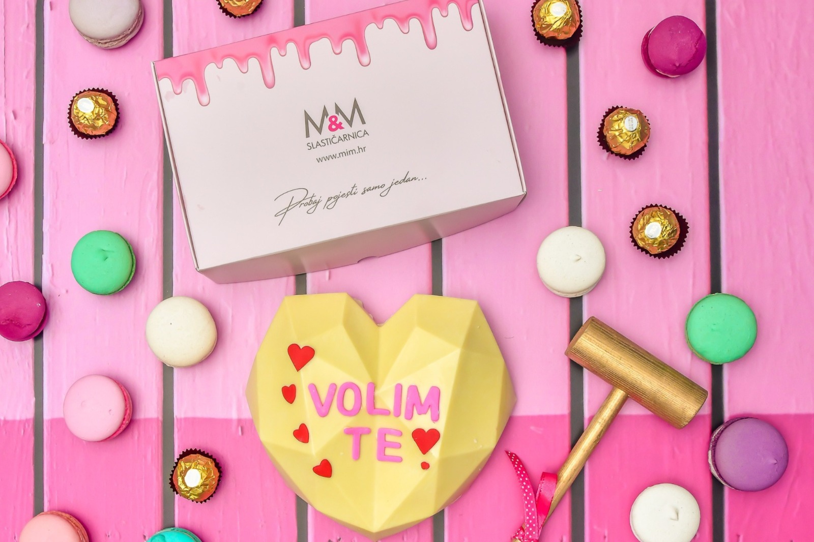 The LOVE box chocolate heart