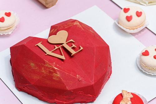 The LOVE box chocolate heart