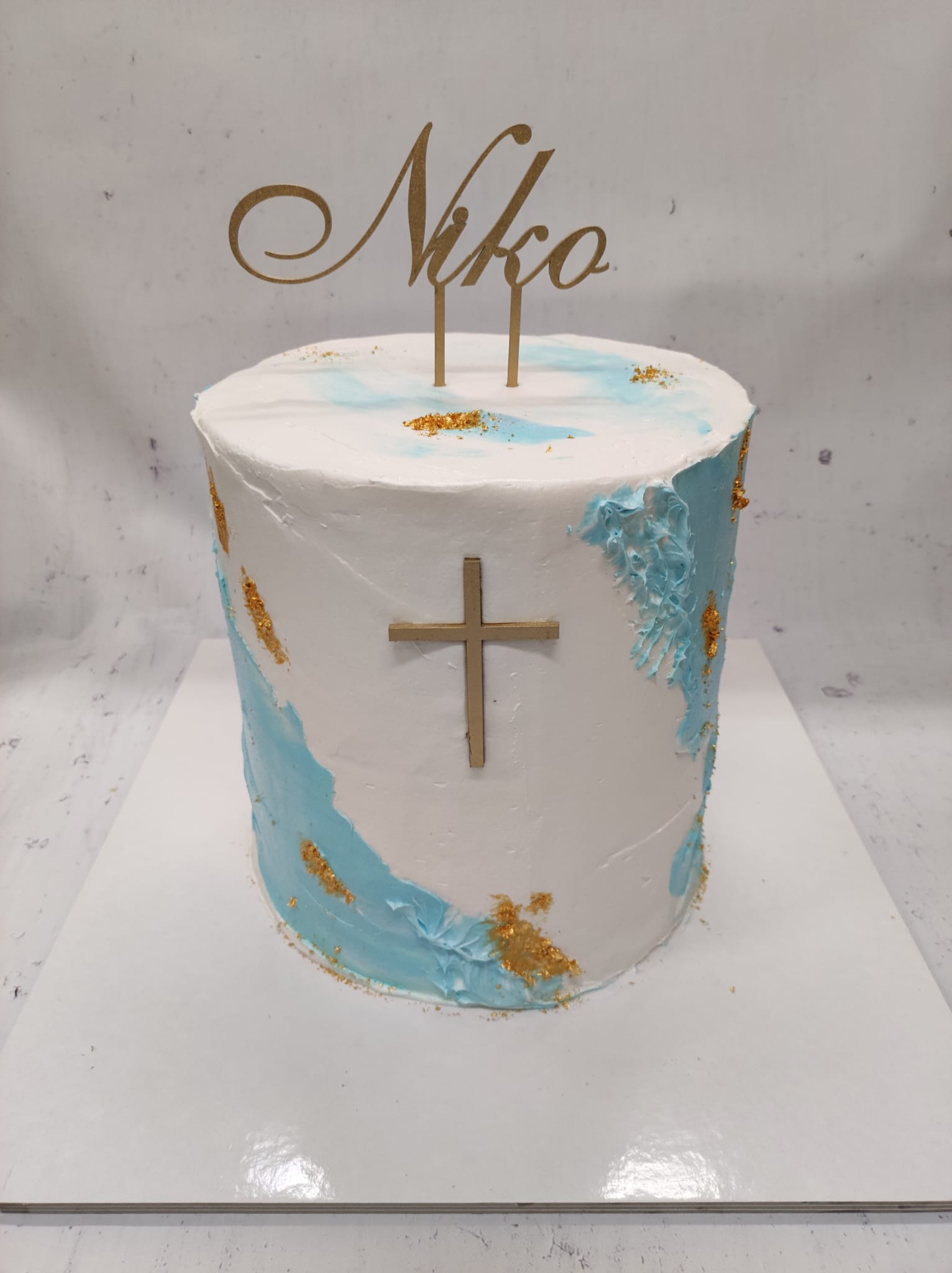 Torta za krštenje toper ime i križić (465)