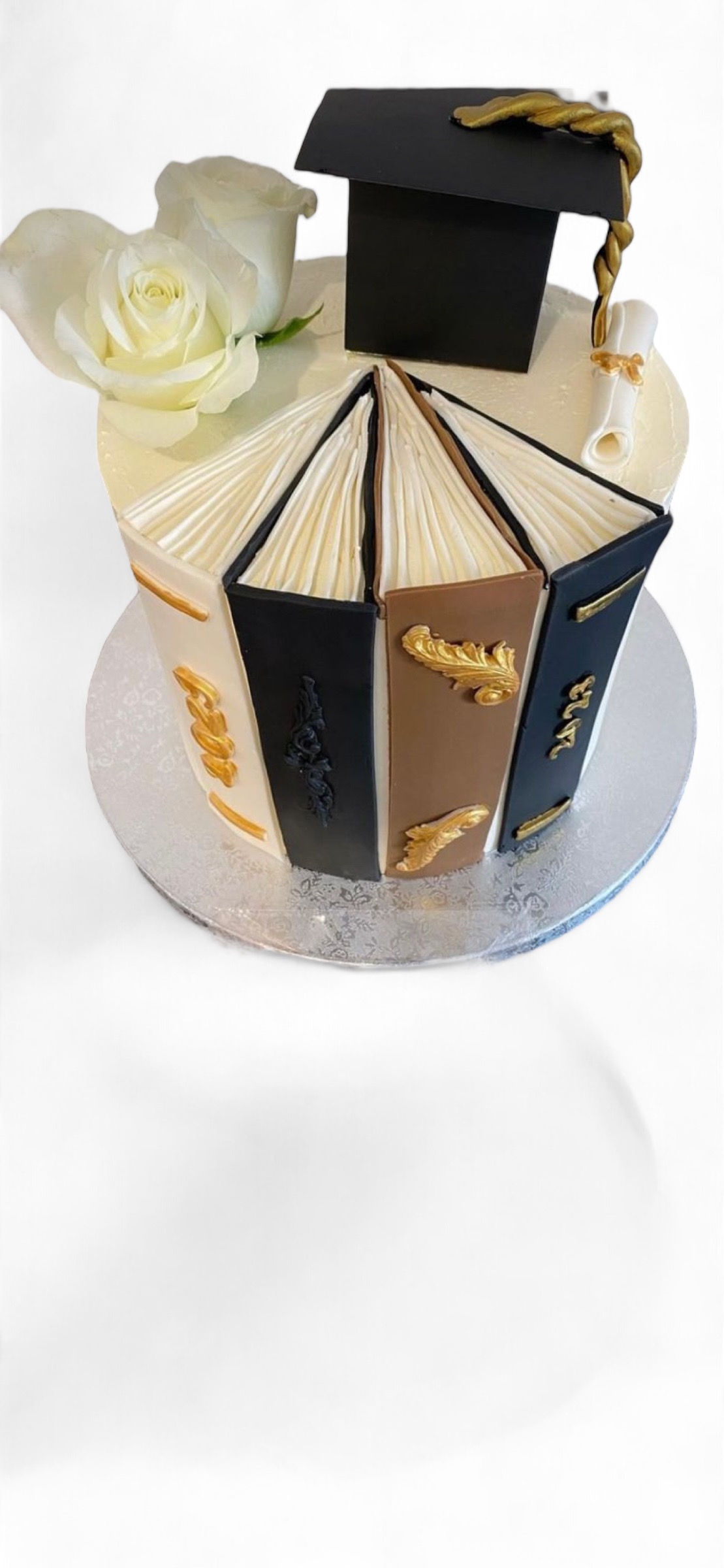 torta za diplomu knjige i diplomska kapa (208)