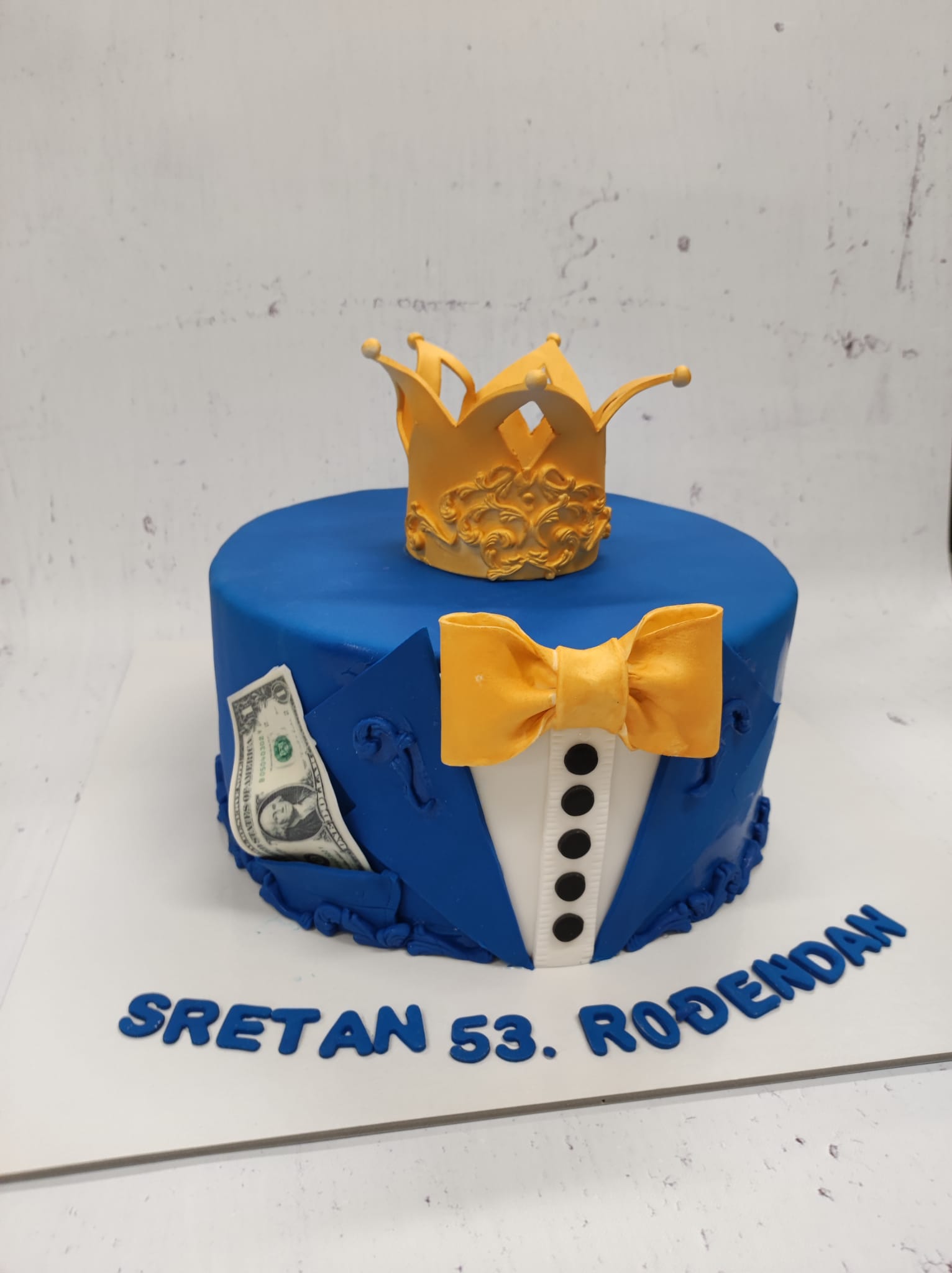 Gentleman, dollars, king (708)